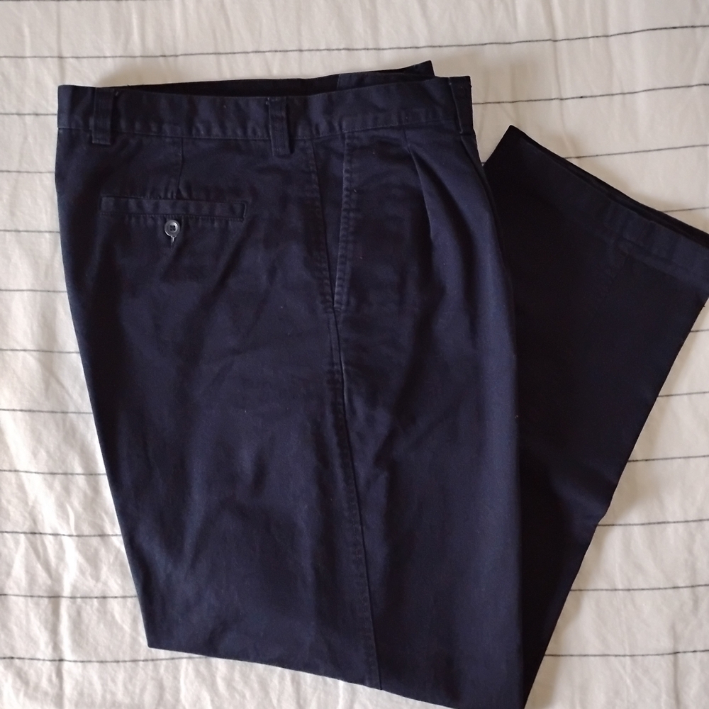 GAP Men's Pleated Chinos